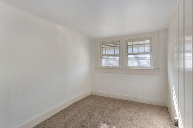 2036 N Johnston Avenue, Springfield, MO 65803