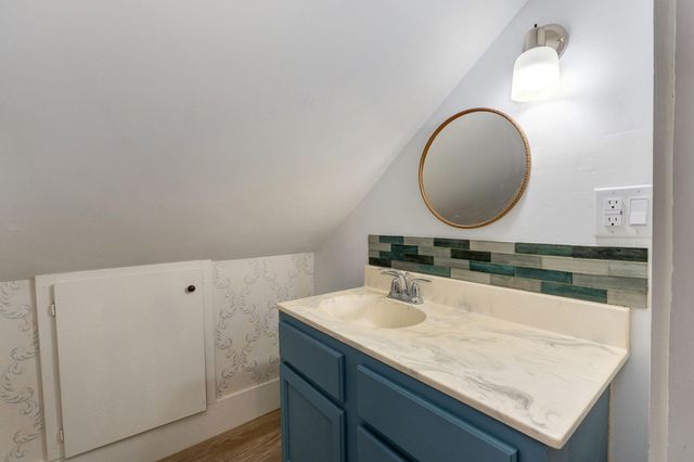 2036 N Johnston Avenue, Springfield, MO 65803