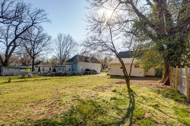 2036 N Johnston Avenue, Springfield, MO 65803