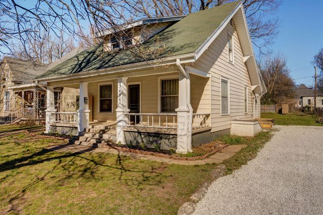 2036 N Johnston Avenue, Springfield, MO 65803