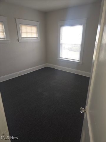 10002 Parkview Avenue, Garfield Heights, OH 44125