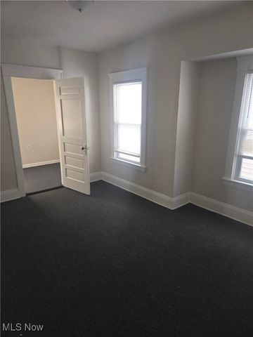 10002 Parkview Avenue, Garfield Heights, OH 44125