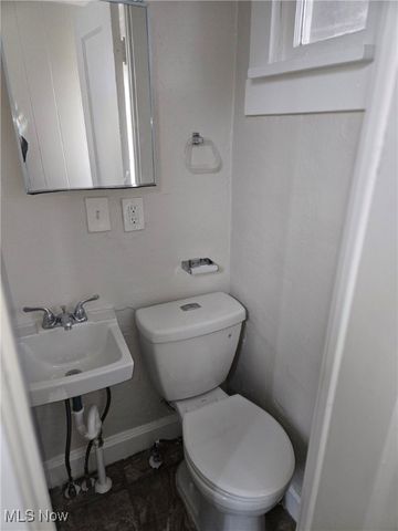 10002 Parkview Avenue, Garfield Heights, OH 44125