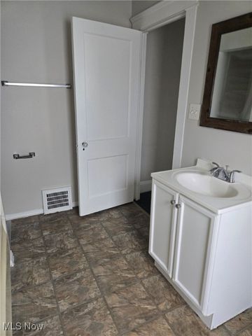 10002 Parkview Avenue, Garfield Heights, OH 44125