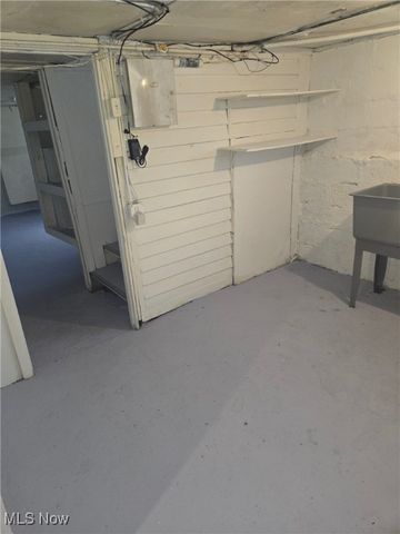 10002 Parkview Avenue, Garfield Heights, OH 44125