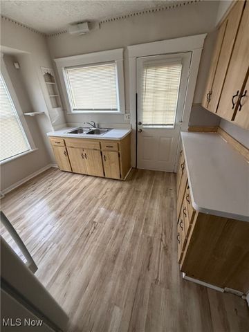 10002 Parkview Avenue, Garfield Heights, OH 44125