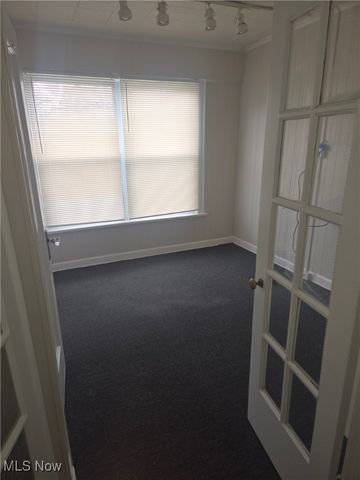 10002 Parkview Avenue, Garfield Heights, OH 44125