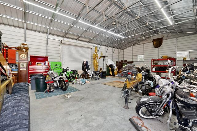 2895 Honey Bee Lane, Wills Point, TX 75169