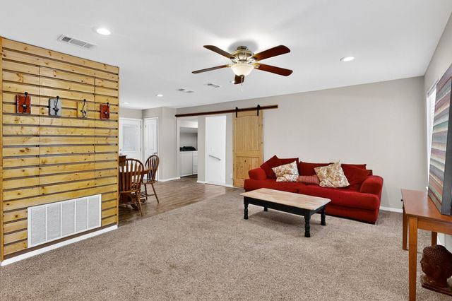 2895 Honey Bee Lane, Wills Point, TX 75169