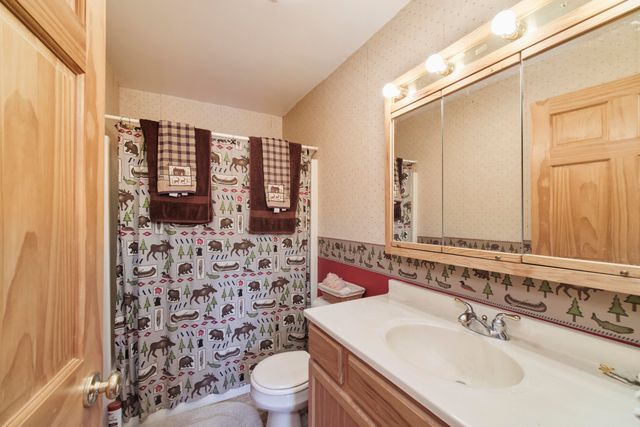 12207 9 Mile Road, Kaleva, MI 49645