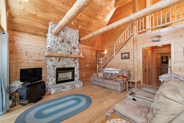 12207 9 Mile Road, Kaleva, MI 49645