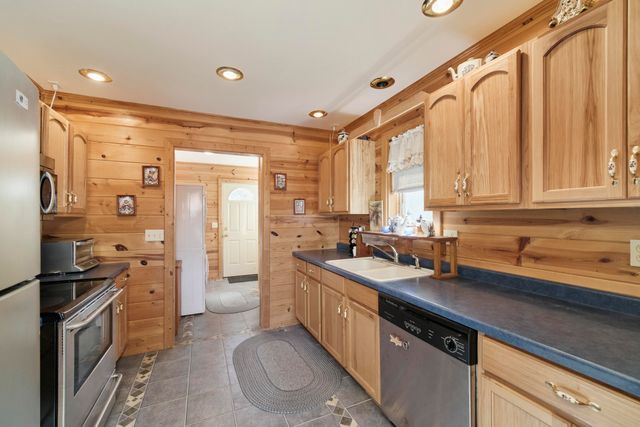 12207 9 Mile Road, Kaleva, MI 49645