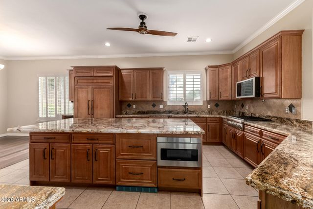 949 E BENRICH Drive, Gilbert, AZ 85295