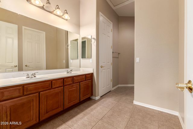 949 E BENRICH Drive, Gilbert, AZ 85295