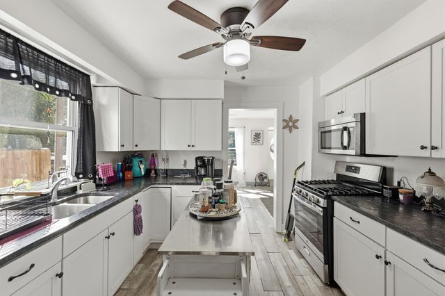 1424 West Street, Muskegon, MI 49442