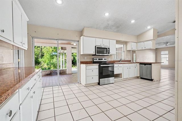 2537 JASMINE TRACE DRIVE, Kissimmee, FL 34758