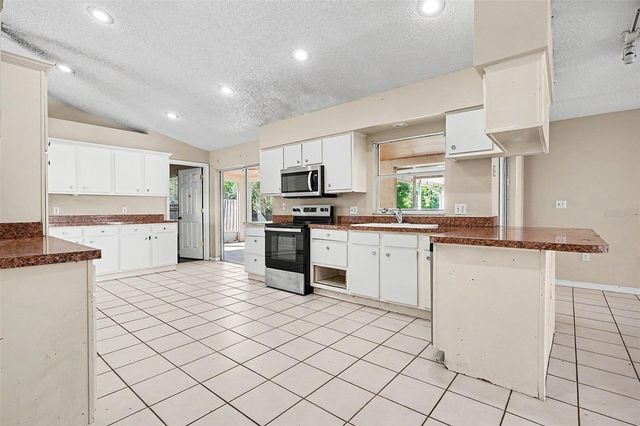 2537 JASMINE TRACE DRIVE, Kissimmee, FL 34758