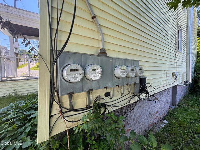 8 John Street, Rensselaer, NY 12144