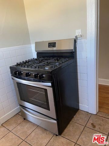 4535 W 11Th Place, Los Angeles, CA 90019