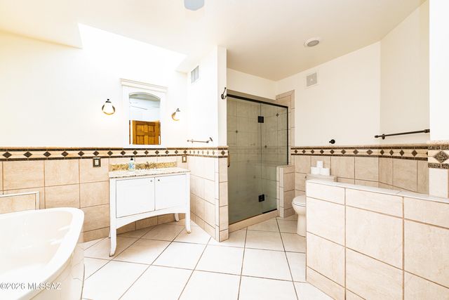 6610 E Circulo Invierno, Tucson, AZ 85750