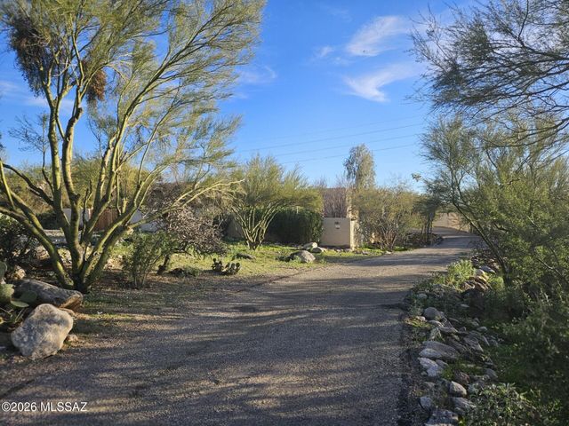 6610 E Circulo Invierno, Tucson, AZ 85750