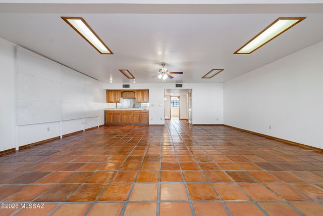 6610 E Circulo Invierno, Tucson, AZ 85750