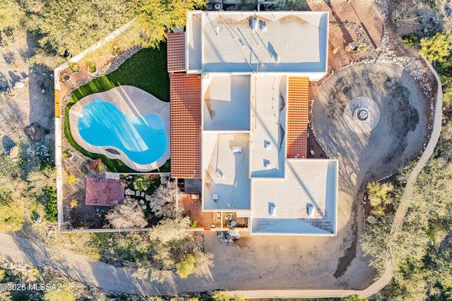 6610 E Circulo Invierno, Tucson, AZ 85750