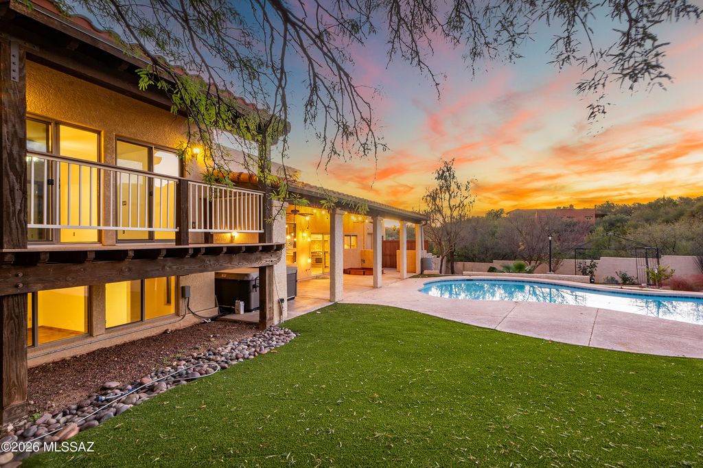 6610 E Circulo Invierno, Tucson, AZ 85750