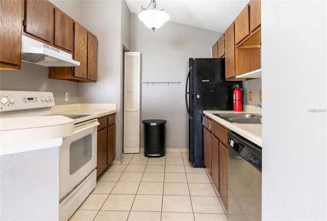 1220 EASTON STREET, Orlando, FL 32825