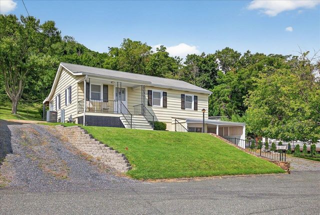 906 ALTA ST, Staunton, VA 24401