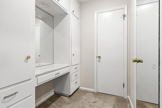 9010 W 104th Terrace, Overland Park, KS 66212