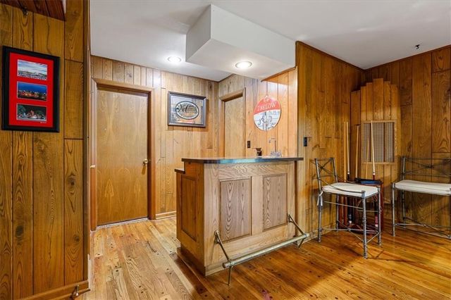 9010 W 104th Terrace, Overland Park, KS 66212