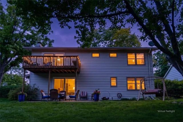 9010 W 104th Terrace, Overland Park, KS 66212