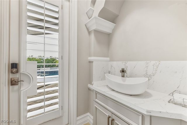 5764 Staysail CT, Cape Coral, FL 33914