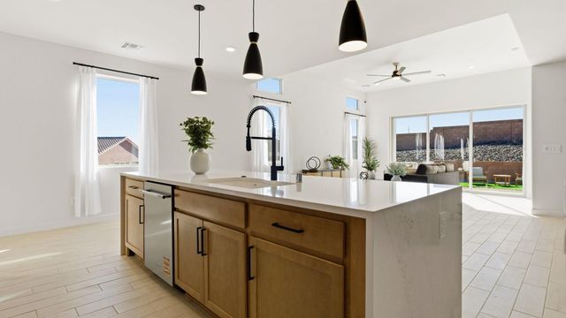 4183 Silver Springs Road NE, Rio Rancho, NM 87144