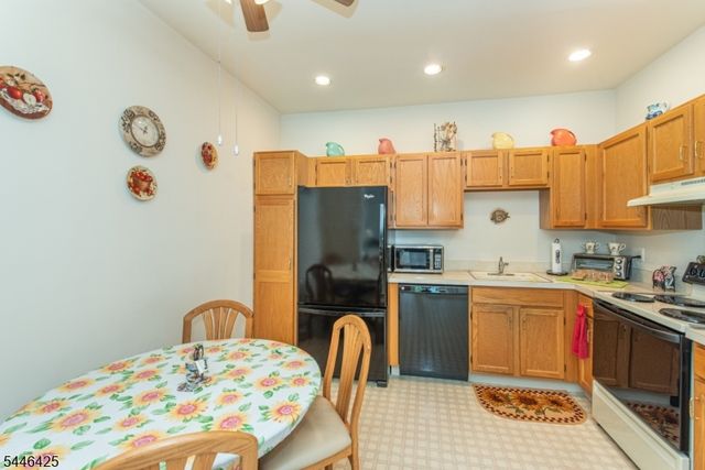 1316 Richmond Rd 316, West Milford Twp., NJ 07480