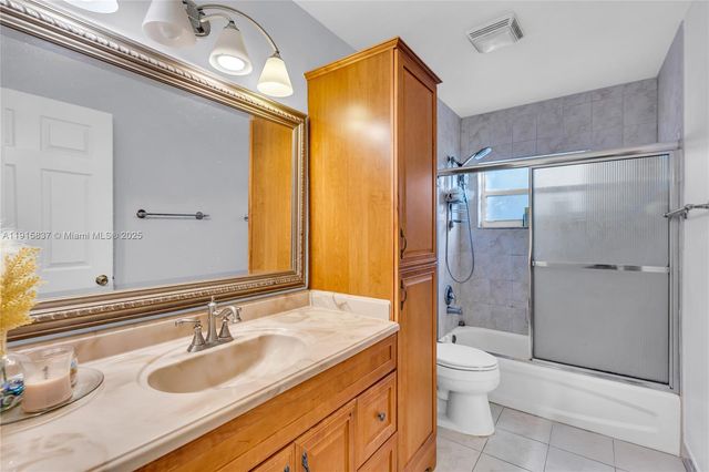 3462 Harness Cir, Wellington, FL 33449