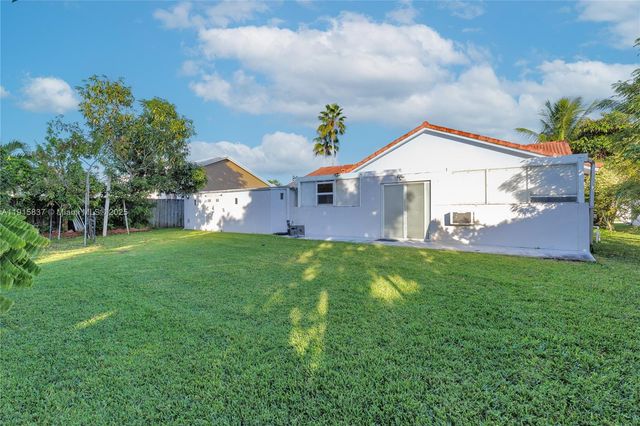 3462 Harness Cir, Wellington, FL 33449