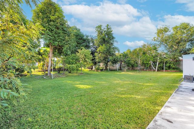 3462 Harness Cir, Wellington, FL 33449