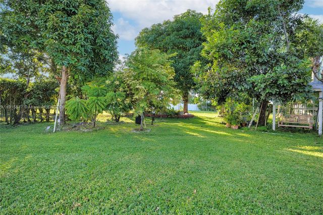 3462 Harness Cir, Wellington, FL 33449