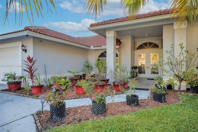 3462 Harness Cir, Wellington, FL 33449