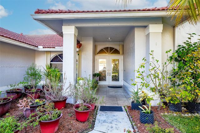 3462 Harness Cir, Wellington, FL 33449