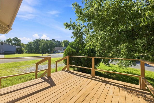 303 Lesley Drive, Dalton, GA 30721