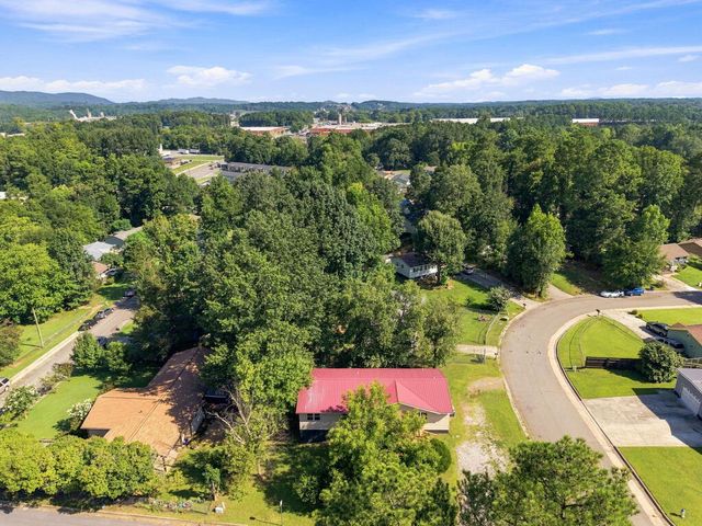 303 Lesley Drive, Dalton, GA 30721