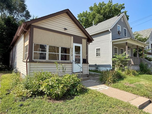 2218 6th Avenue, Rock Island, IL 61201