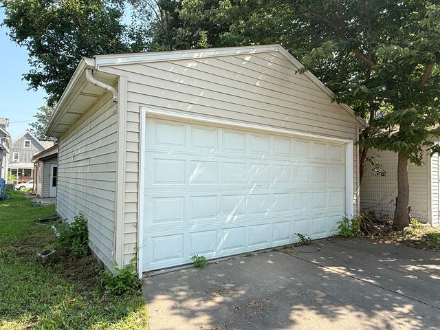 2218 6th Avenue, Rock Island, IL 61201