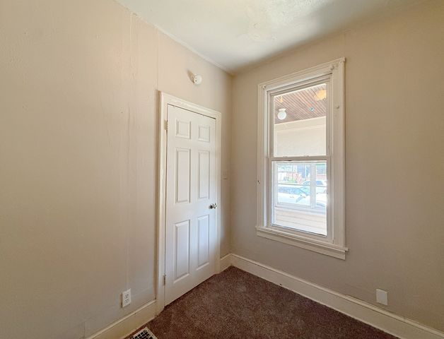 2218 6th Avenue, Rock Island, IL 61201