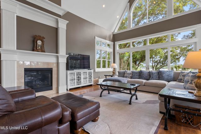 10745 Plantation Lane, Gulfport, MS 39503