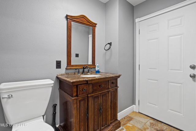 10745 Plantation Lane, Gulfport, MS 39503