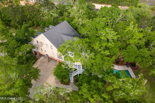 10745 Plantation Lane, Gulfport, MS 39503